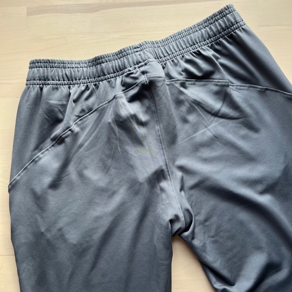 Under Armour joggers - Picture 8 of 12